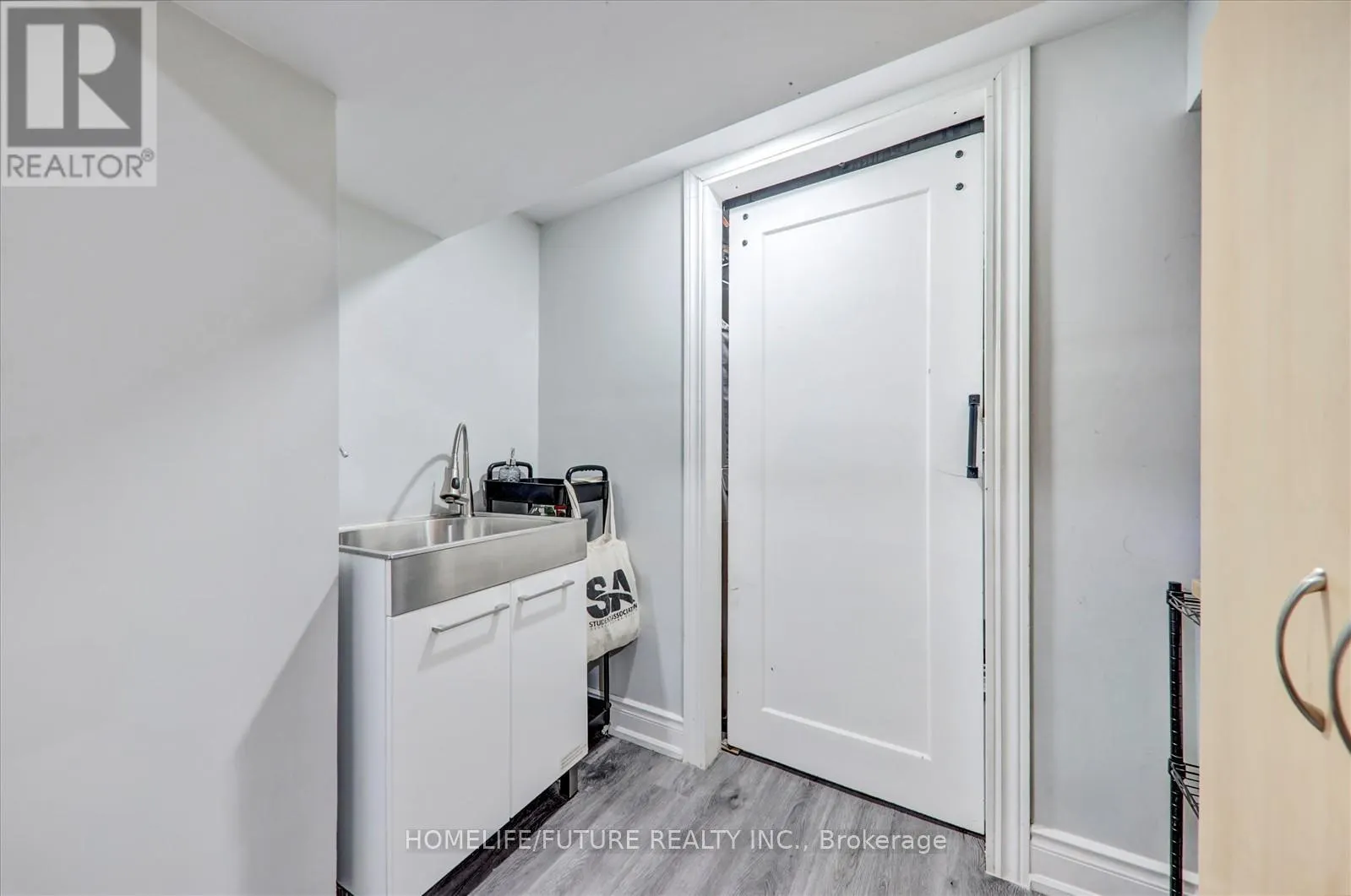 26 NORTH BONNINGTON AVENUE