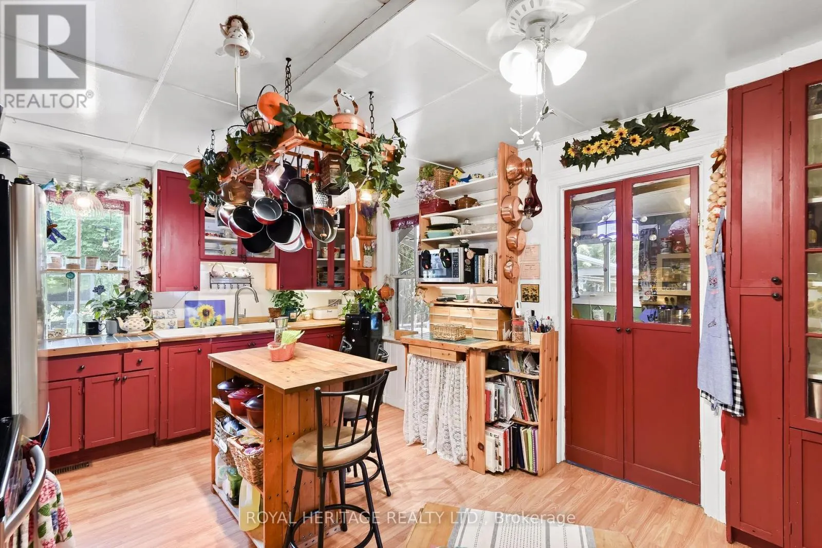 115 ELGIN STREET
