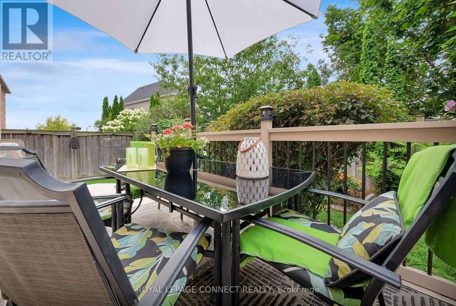 4 MIDDLECOTE DRIVE