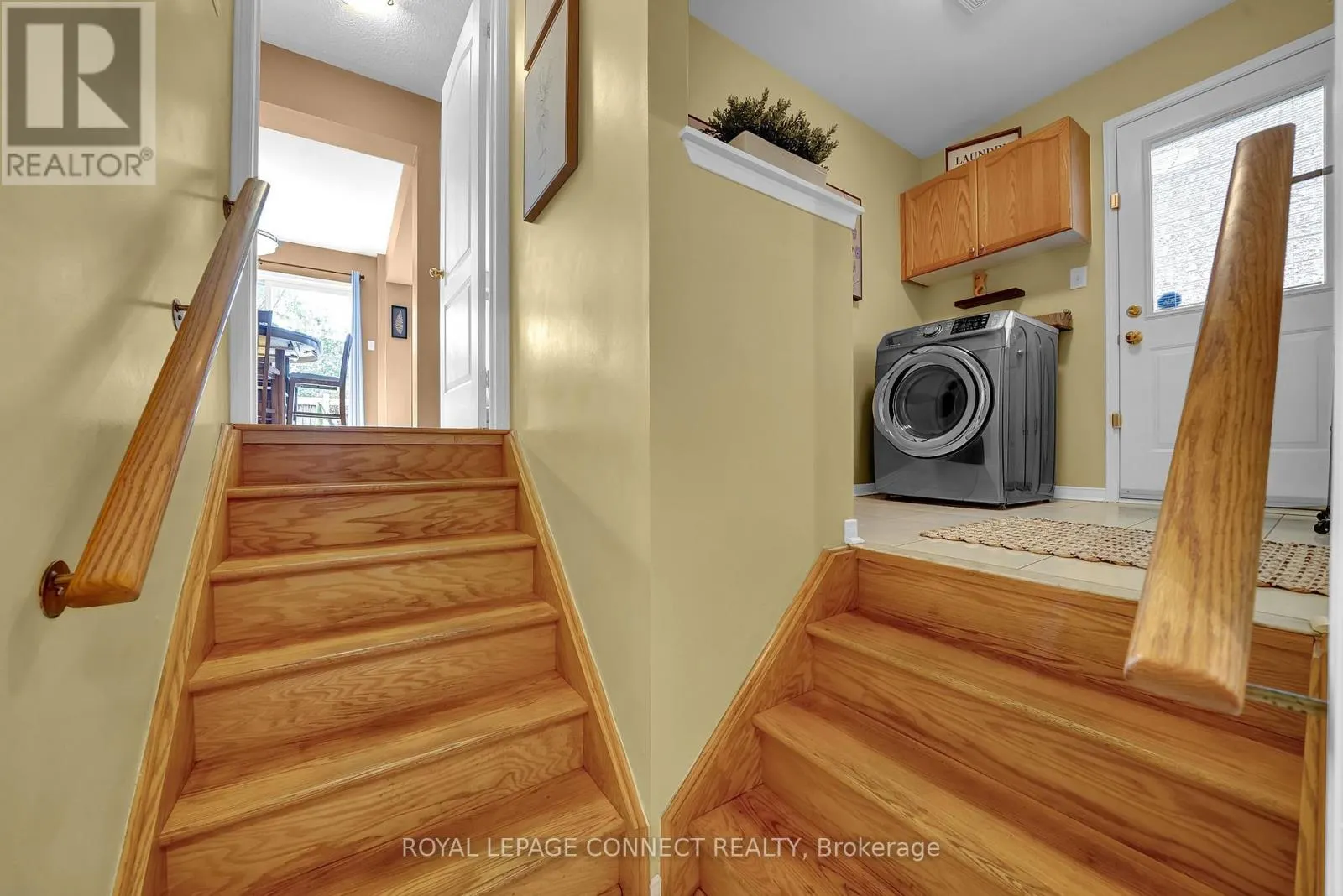 4 MIDDLECOTE DRIVE