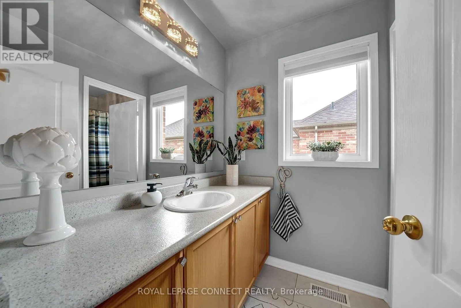 4 MIDDLECOTE DRIVE