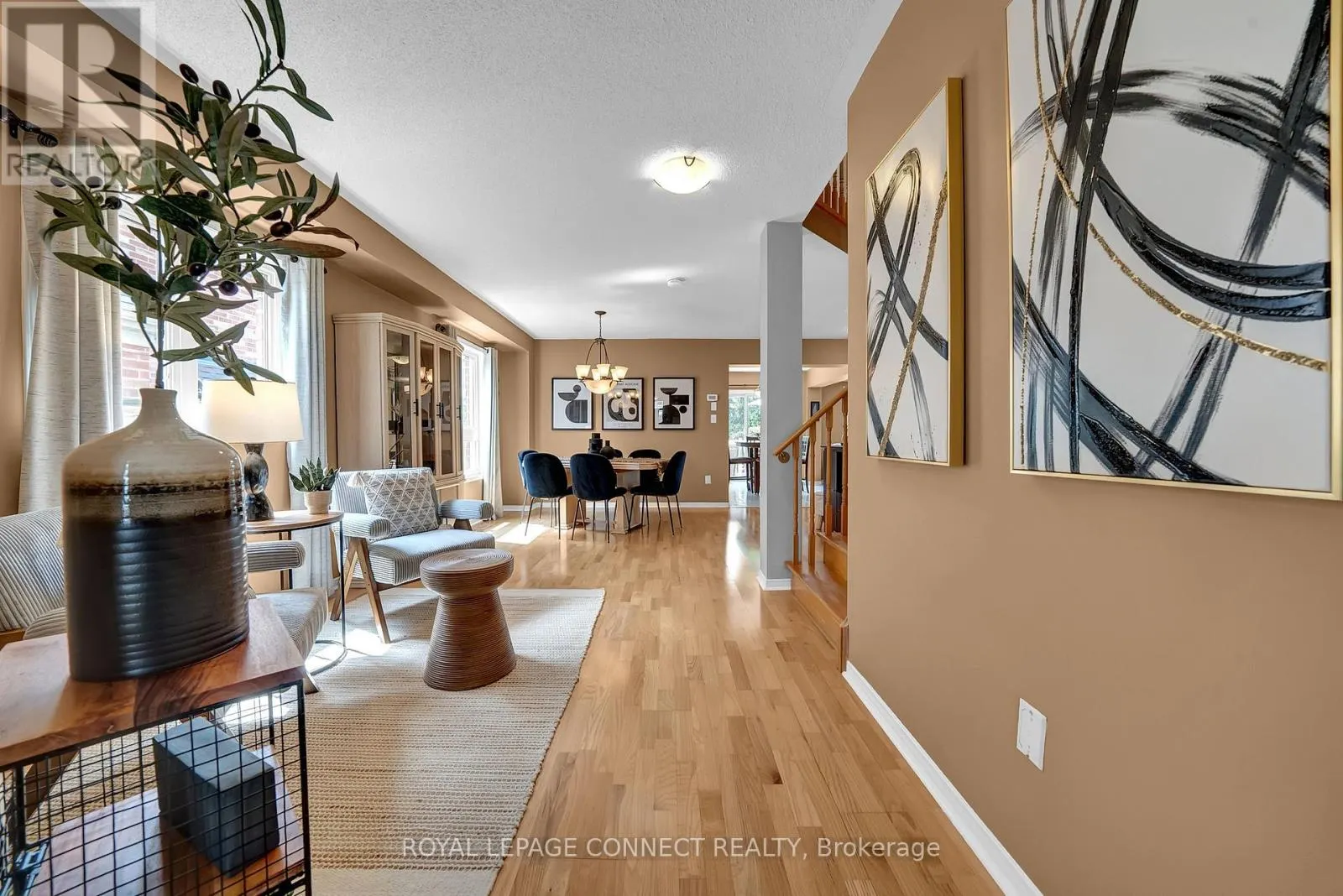 4 MIDDLECOTE DRIVE