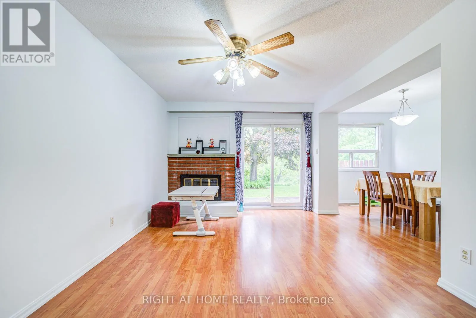 44 - 55 BRIMWOOD BOULEVARD