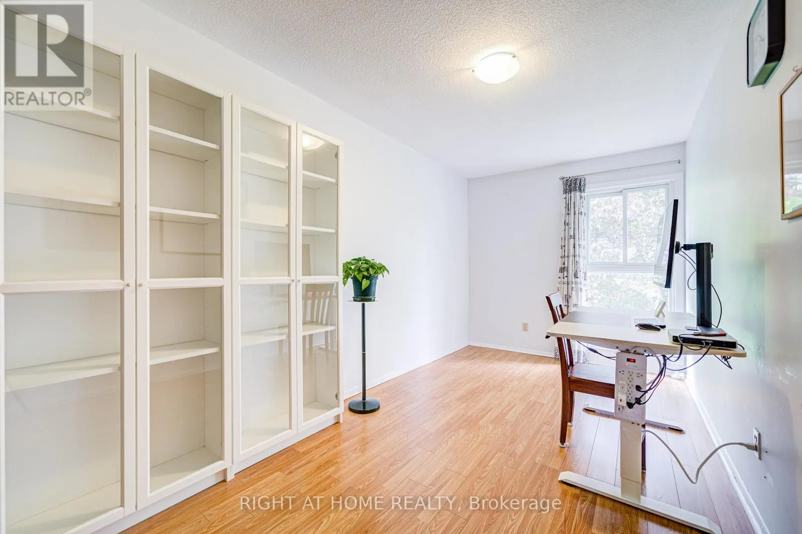 44 - 55 BRIMWOOD BOULEVARD