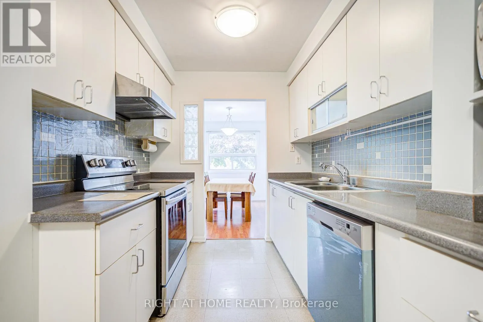44 - 55 BRIMWOOD BOULEVARD
