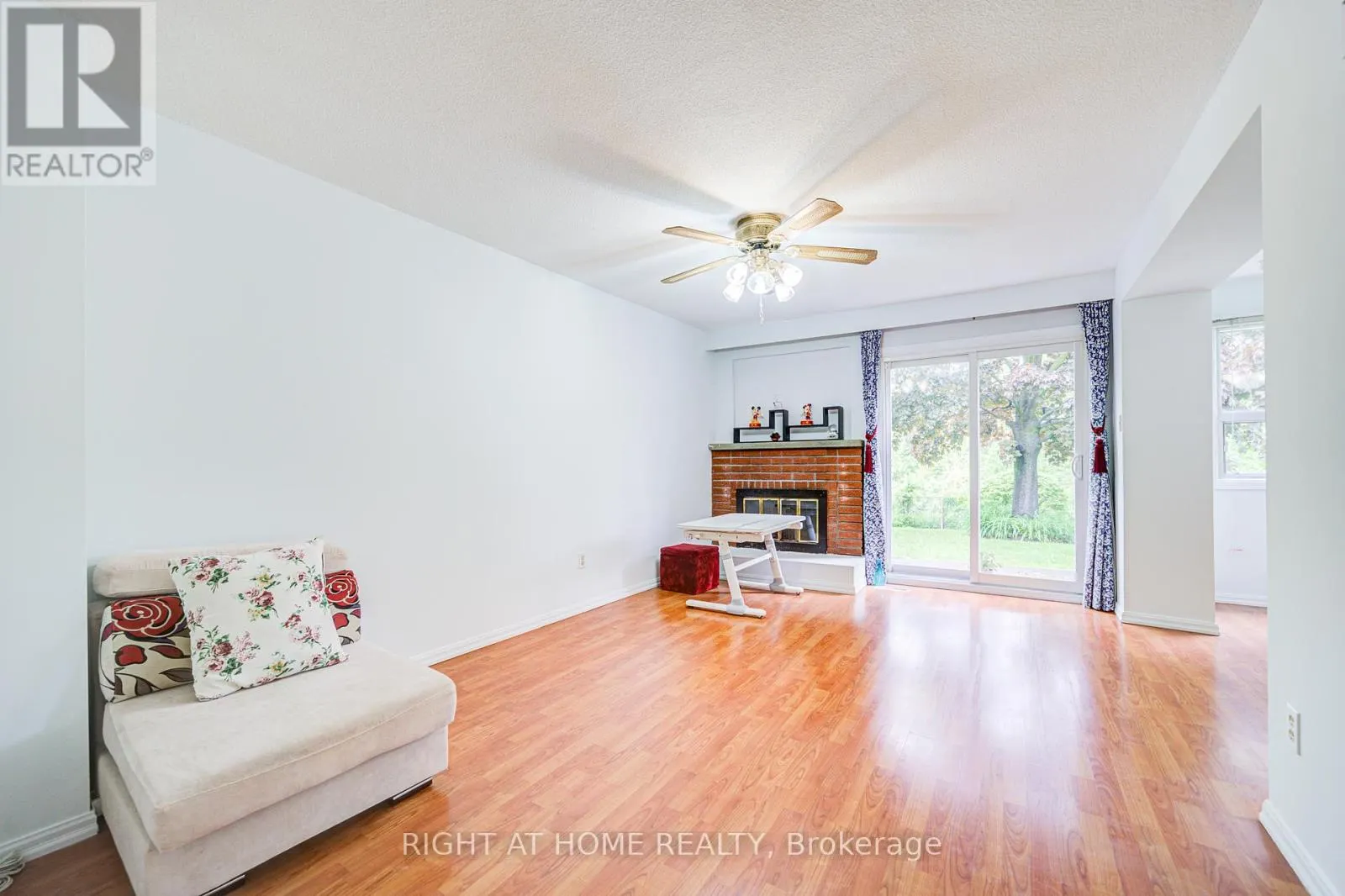 44 - 55 BRIMWOOD BOULEVARD