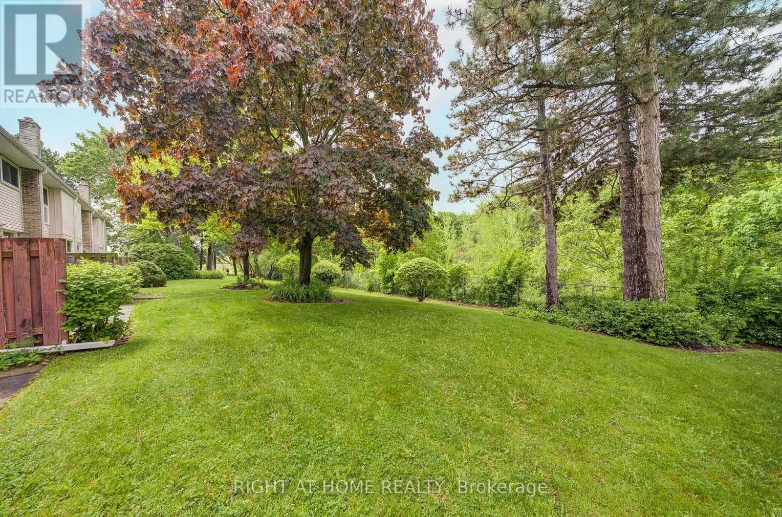 44 - 55 BRIMWOOD BOULEVARD