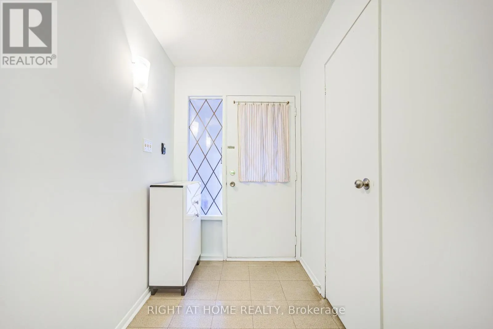 44 - 55 BRIMWOOD BOULEVARD