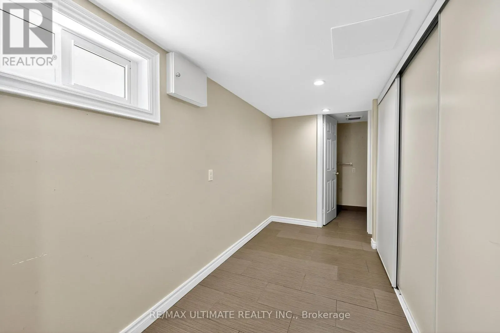 50 CHARLEMONT CRESCENT