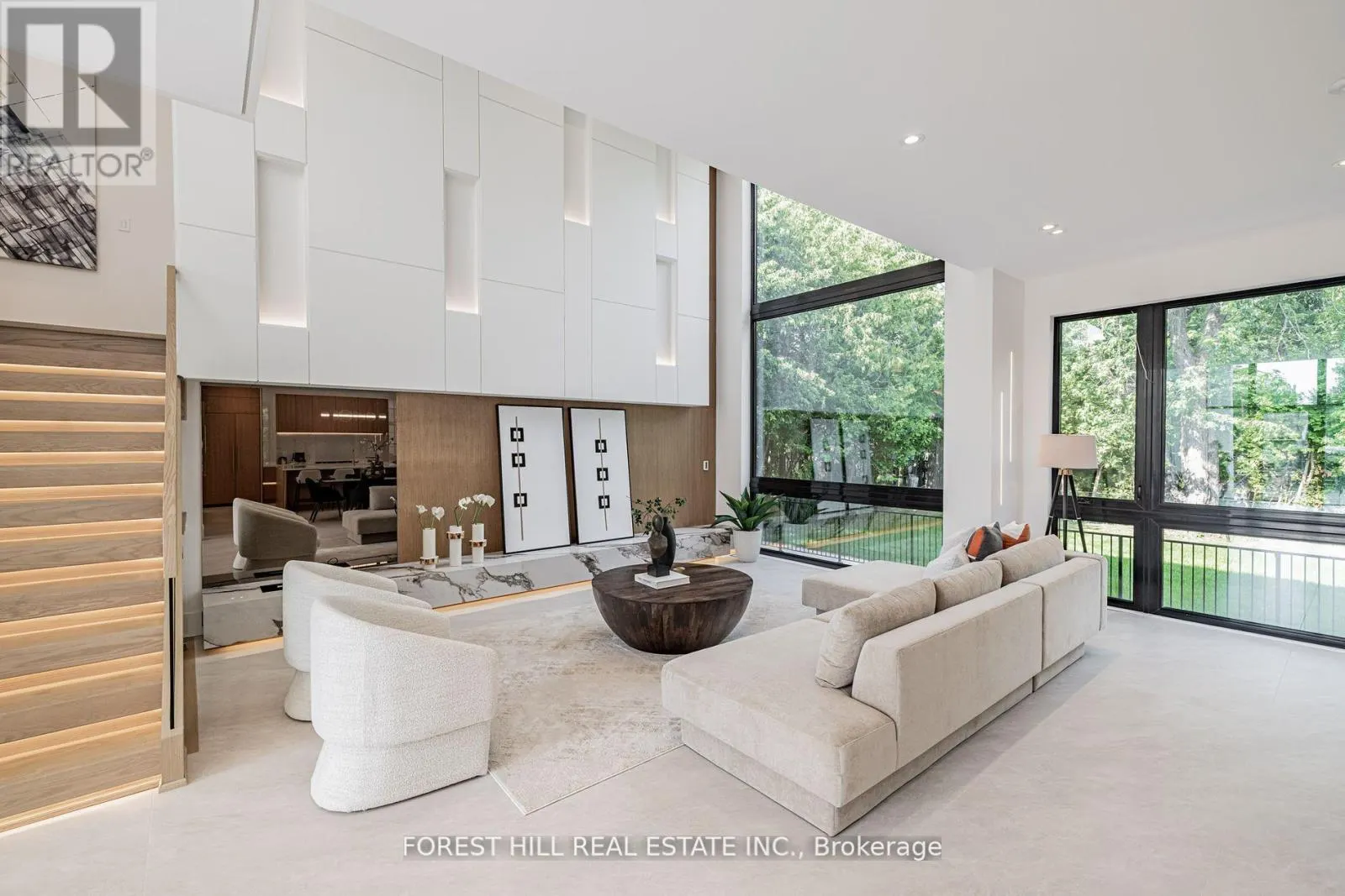 105 CASTLE HILL DRIVE