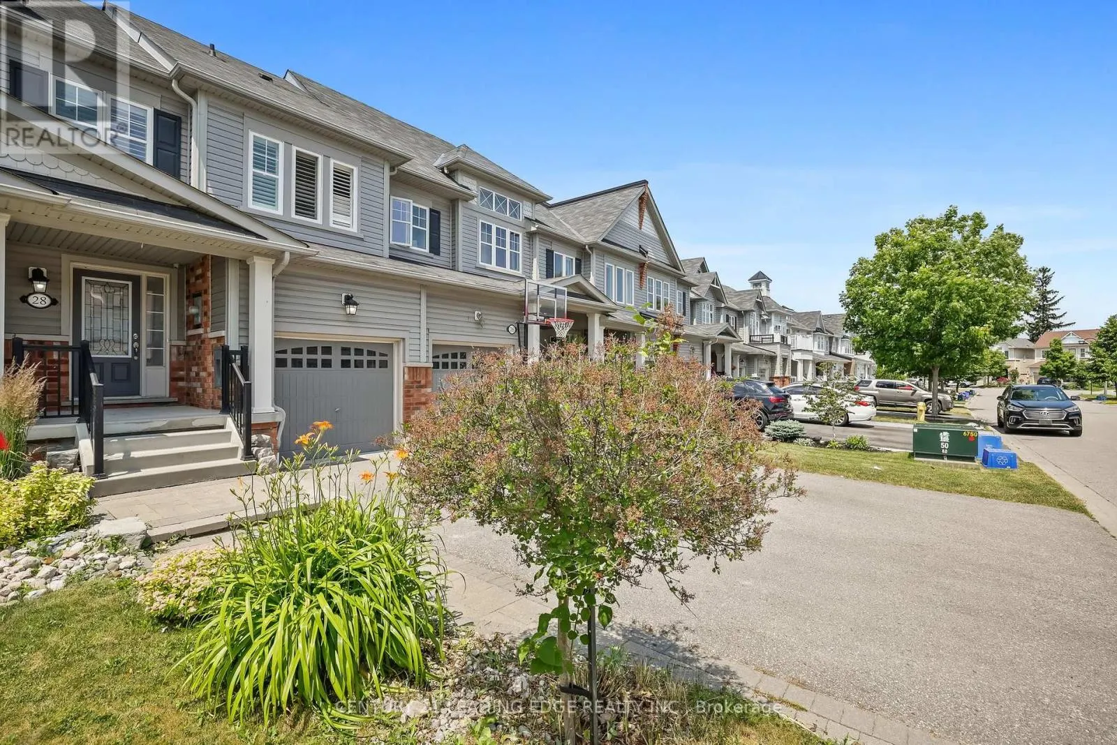 28 HARBOURSIDE DRIVE