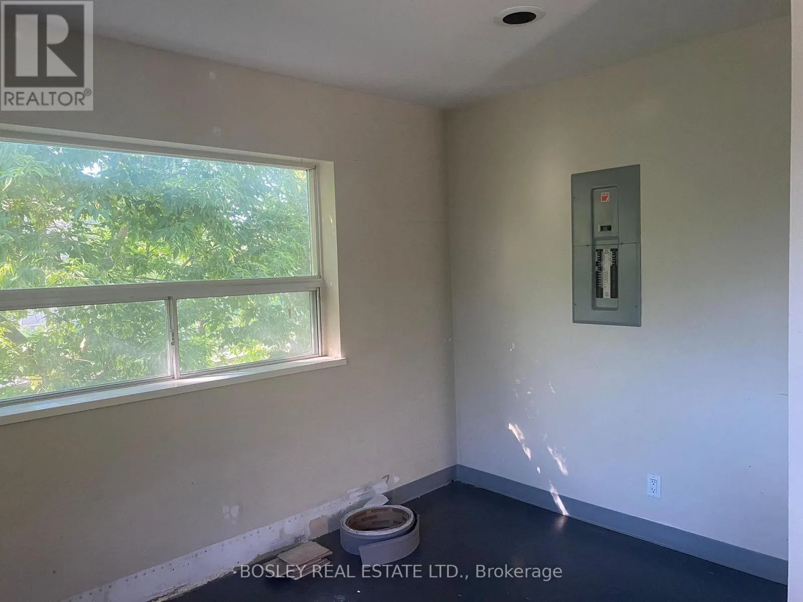 UPPER - 154 R GALT AVENUE