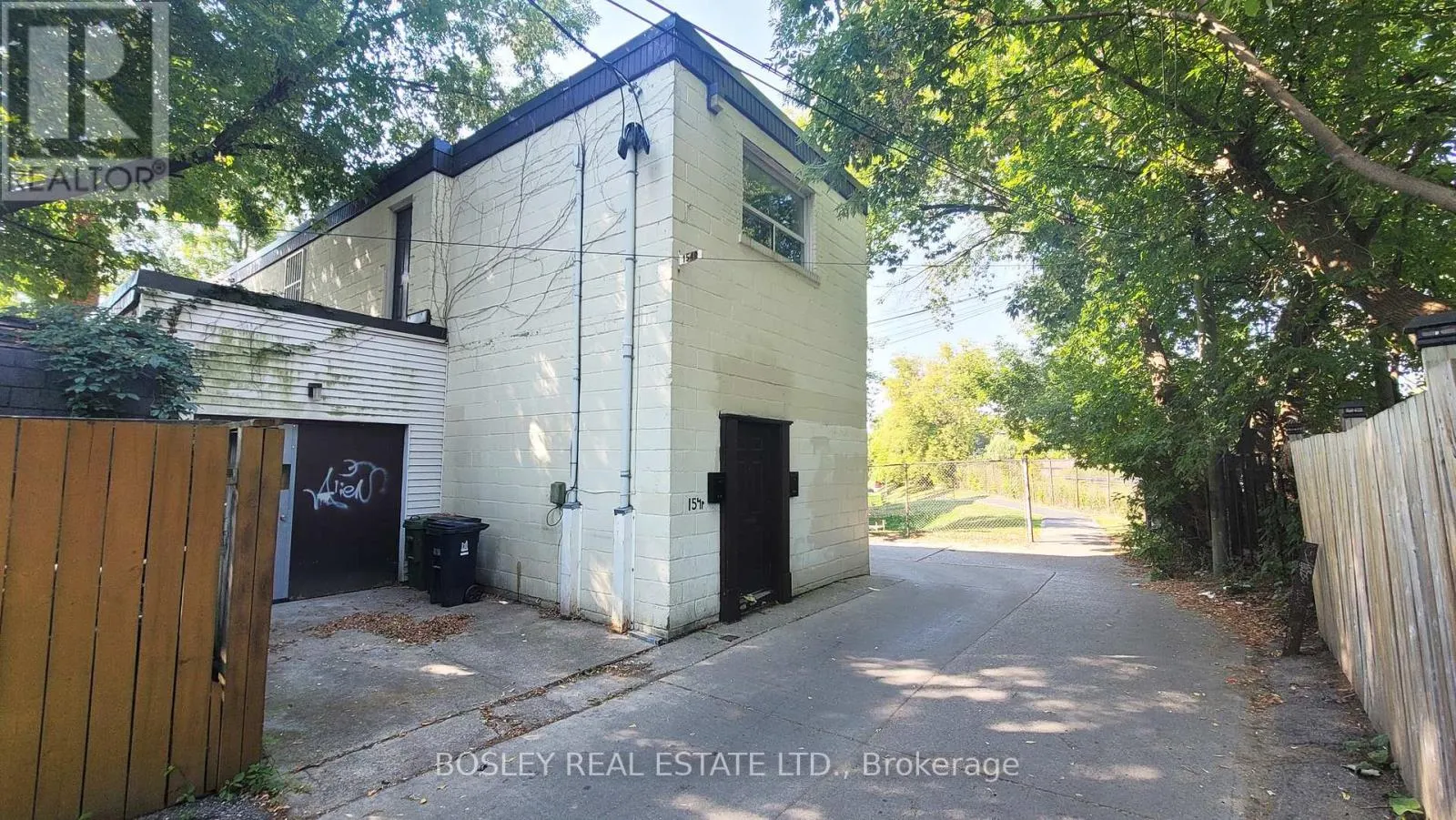 UPPER - 154 R GALT AVENUE