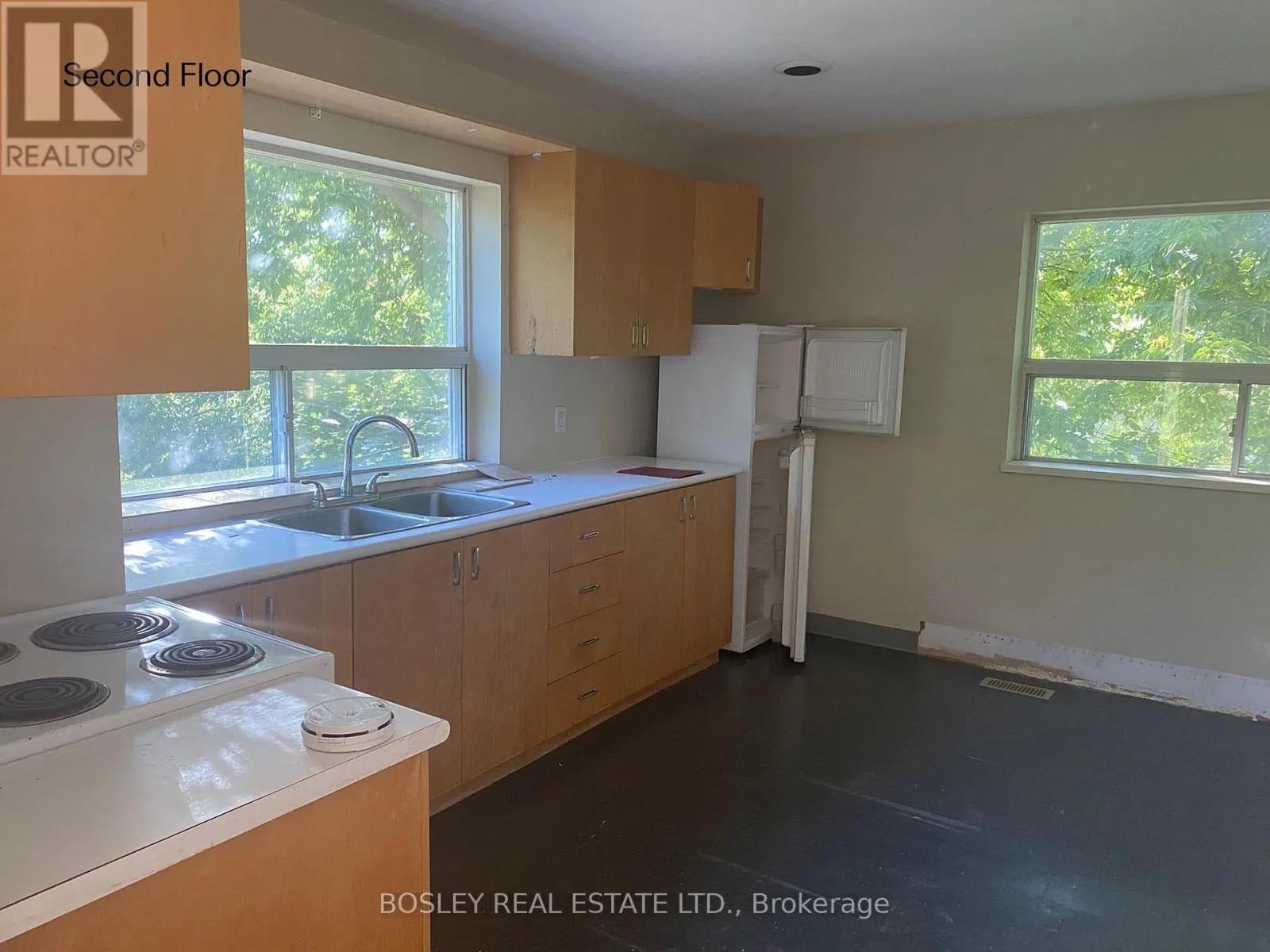 UPPER - 154 R GALT AVENUE