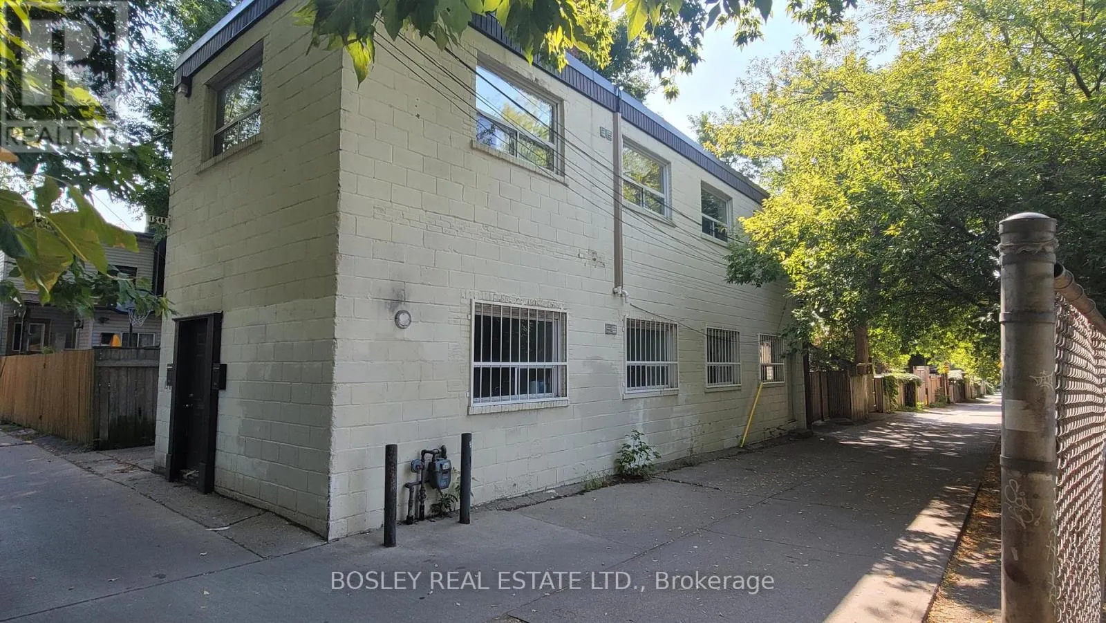 UPPER - 154 R GALT AVENUE