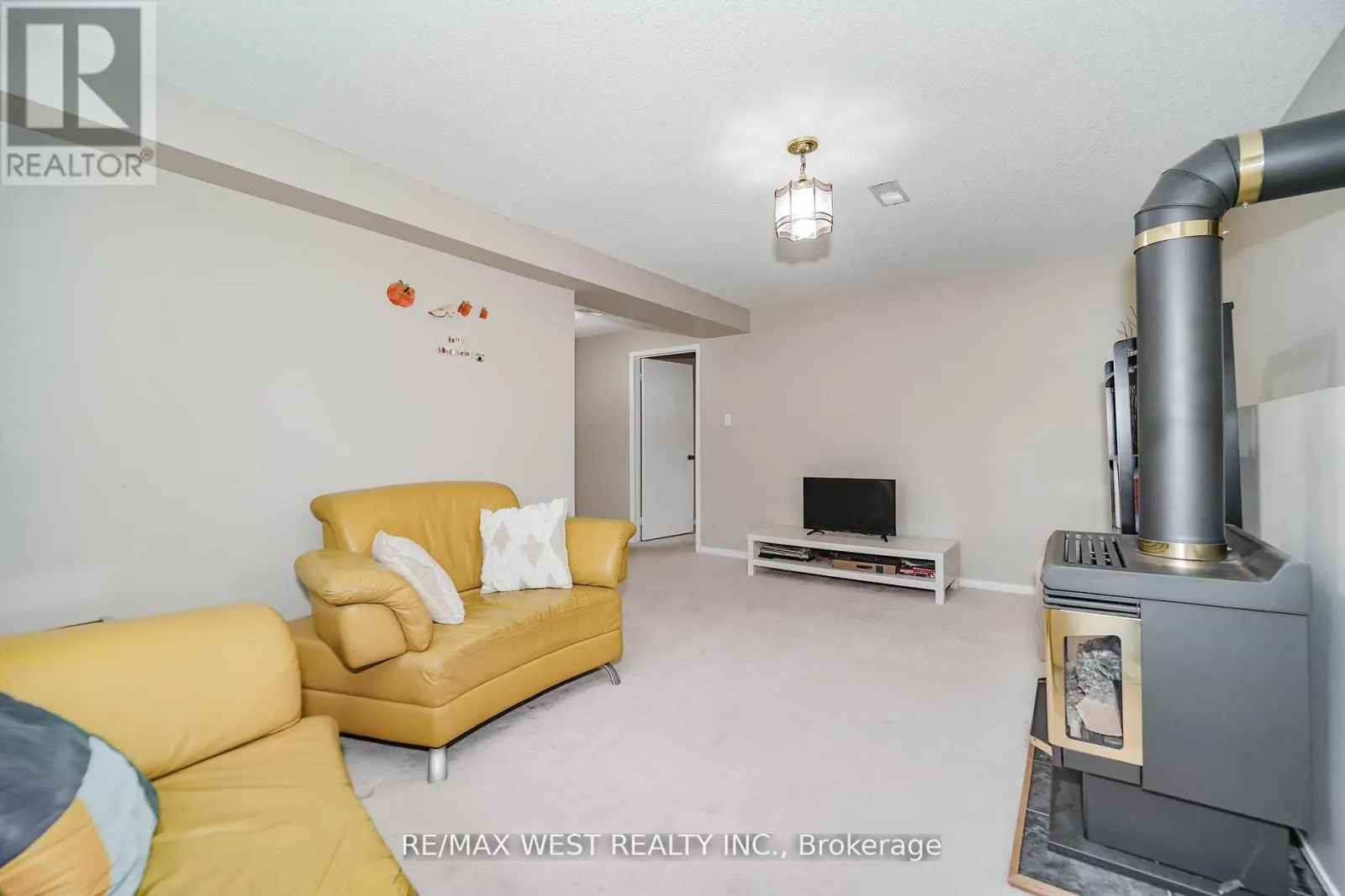 1976 EDENWOOD DRIVE