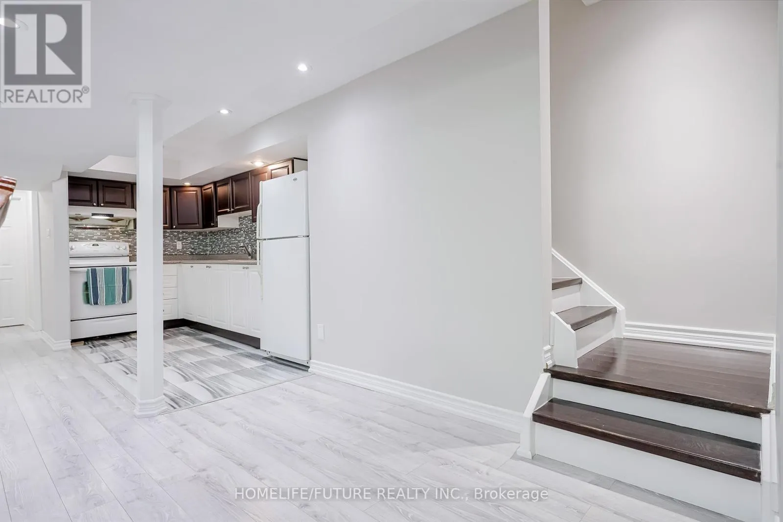 37 TAWN CRESCENT