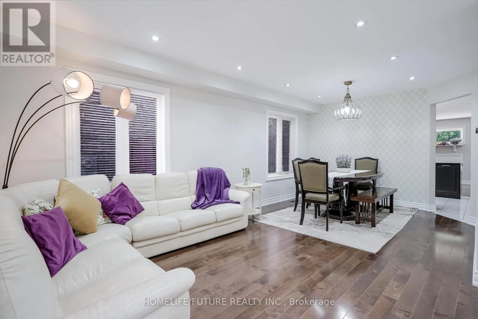 37 TAWN CRESCENT