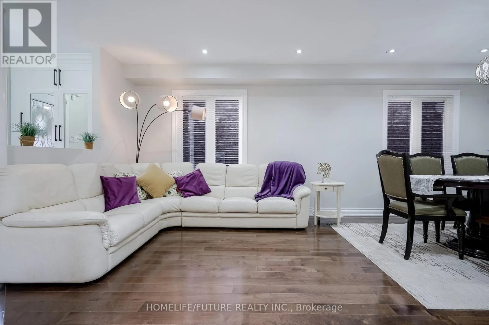 37 TAWN CRESCENT