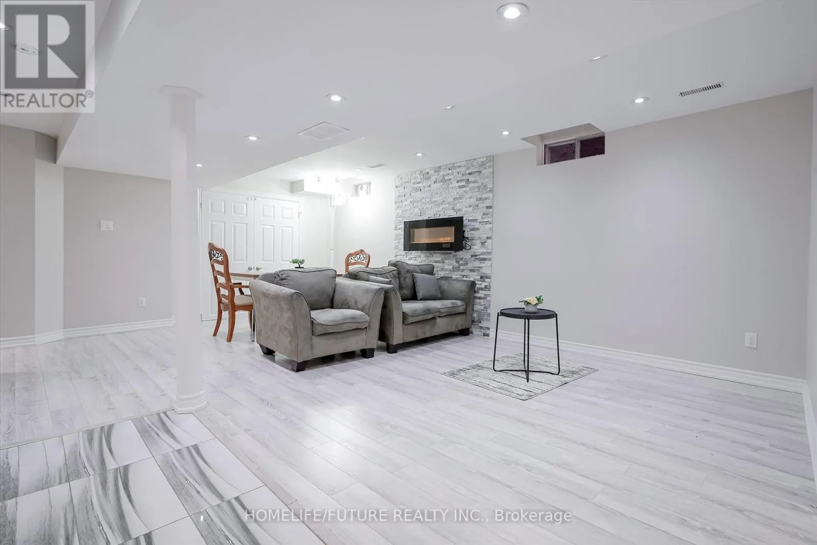 37 TAWN CRESCENT