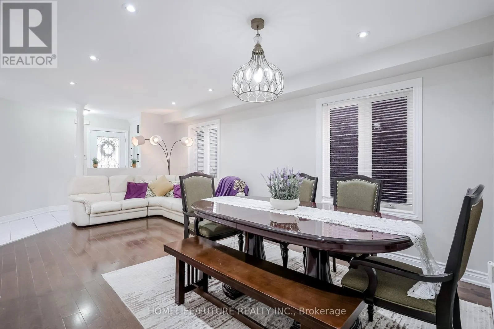 37 TAWN CRESCENT
