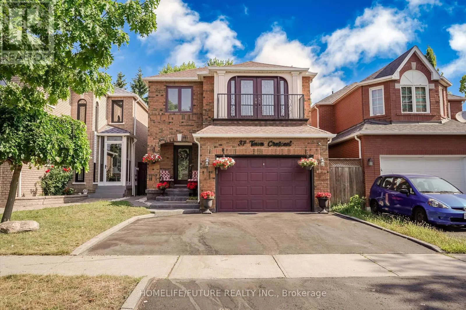 37 TAWN CRESCENT