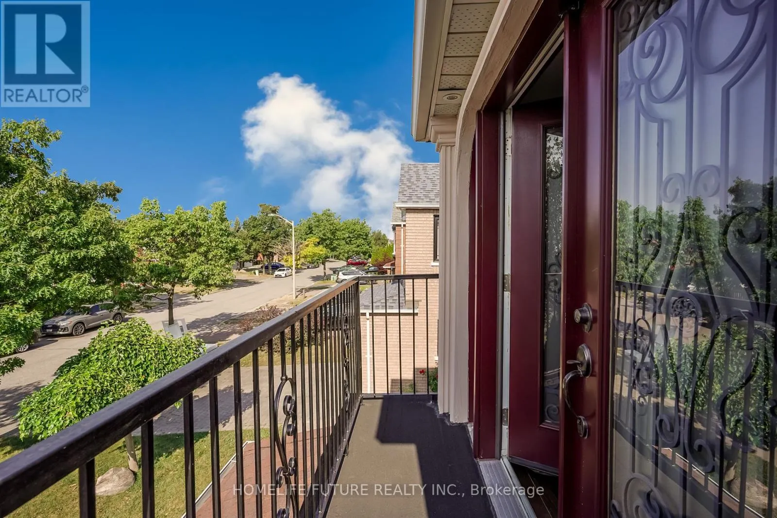 37 TAWN CRESCENT