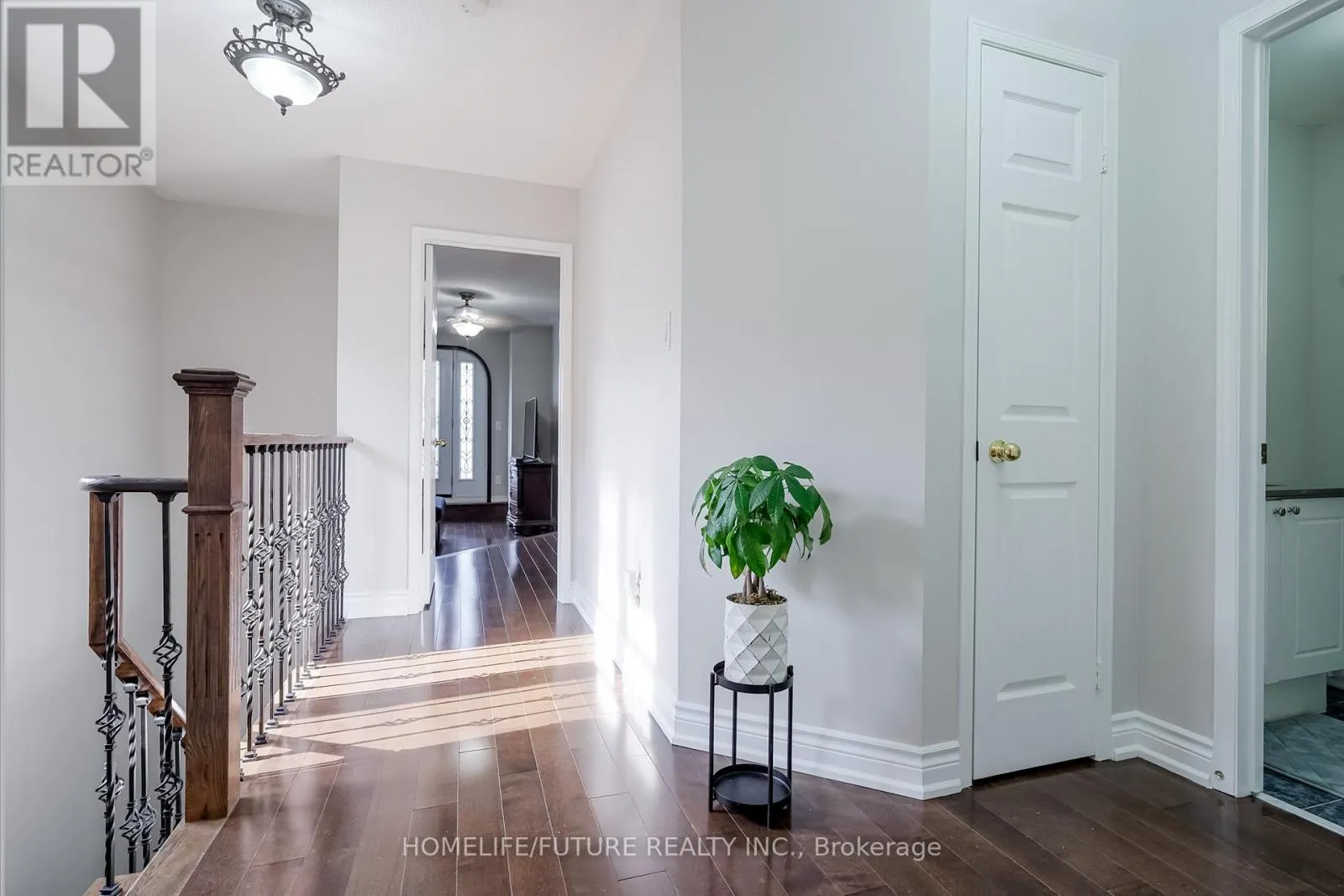 37 TAWN CRESCENT