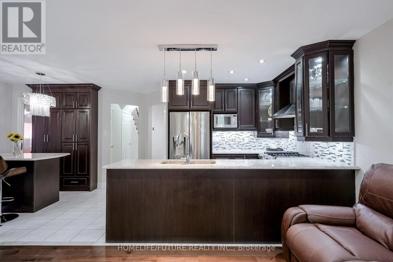 37 TAWN CRESCENT