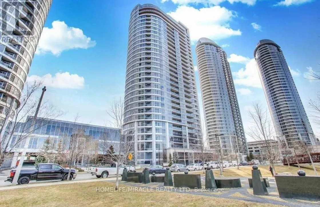 304 - 151 VILLAGE GREEN SQUARE
