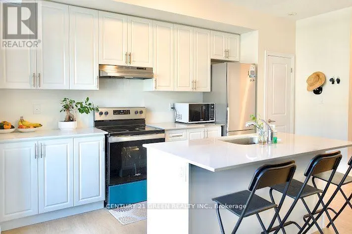 8 - 480 BERESFORD PATH