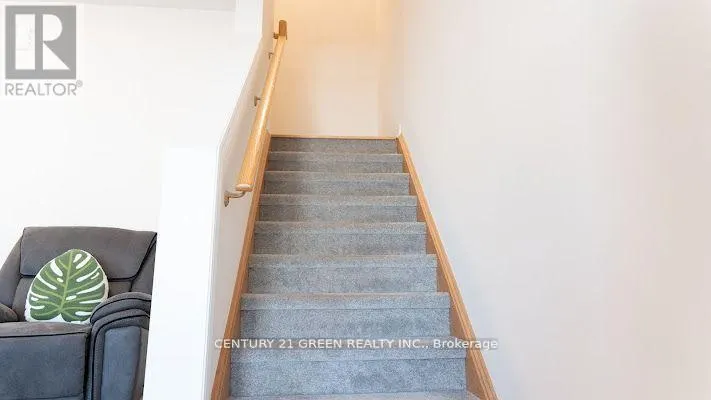 8 - 480 BERESFORD PATH