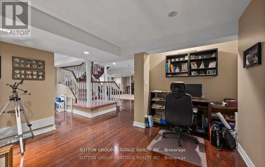 2330 SOUTHCOTT ROAD