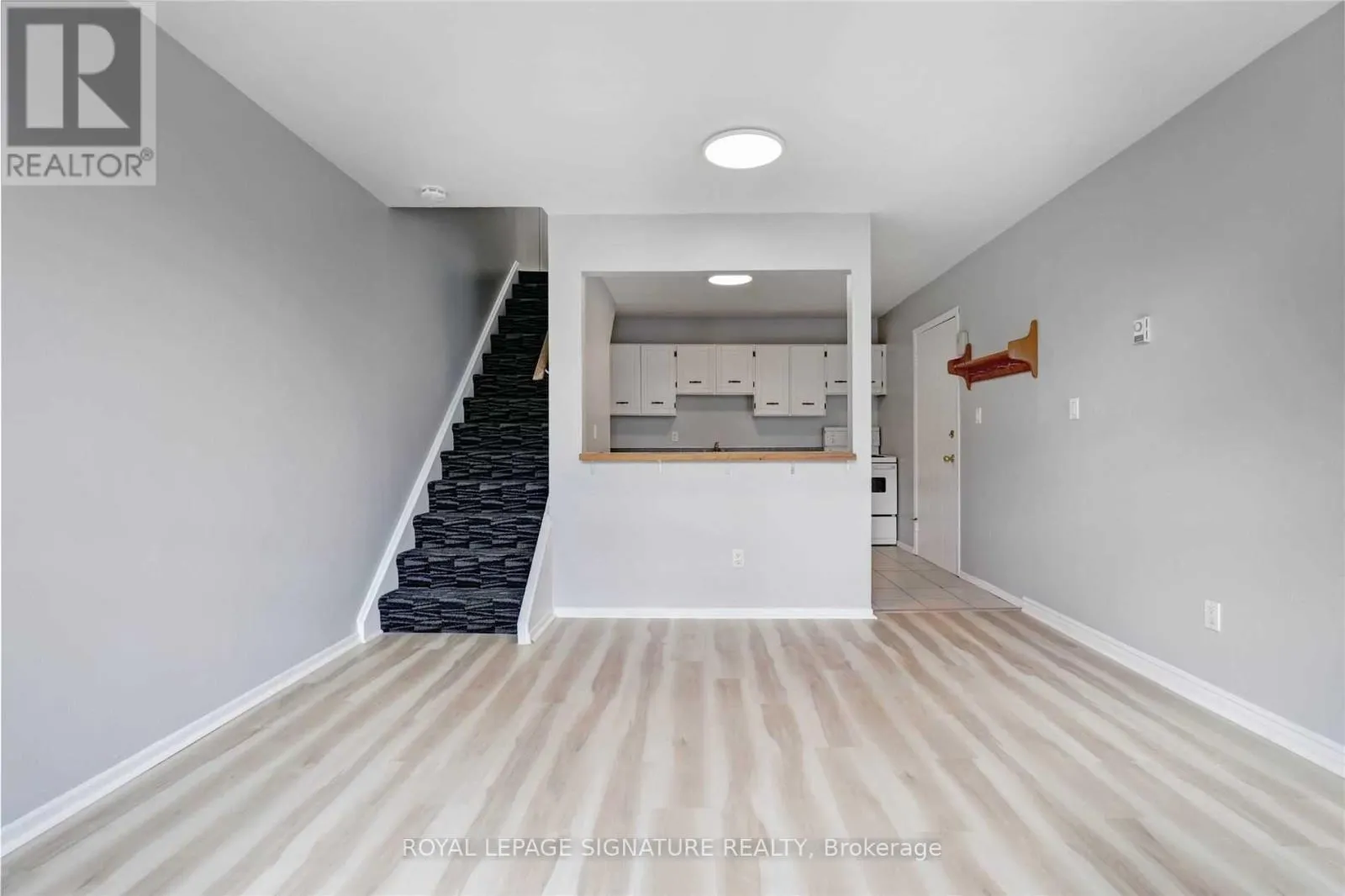 2 - 937 DANFORTH AVENUE