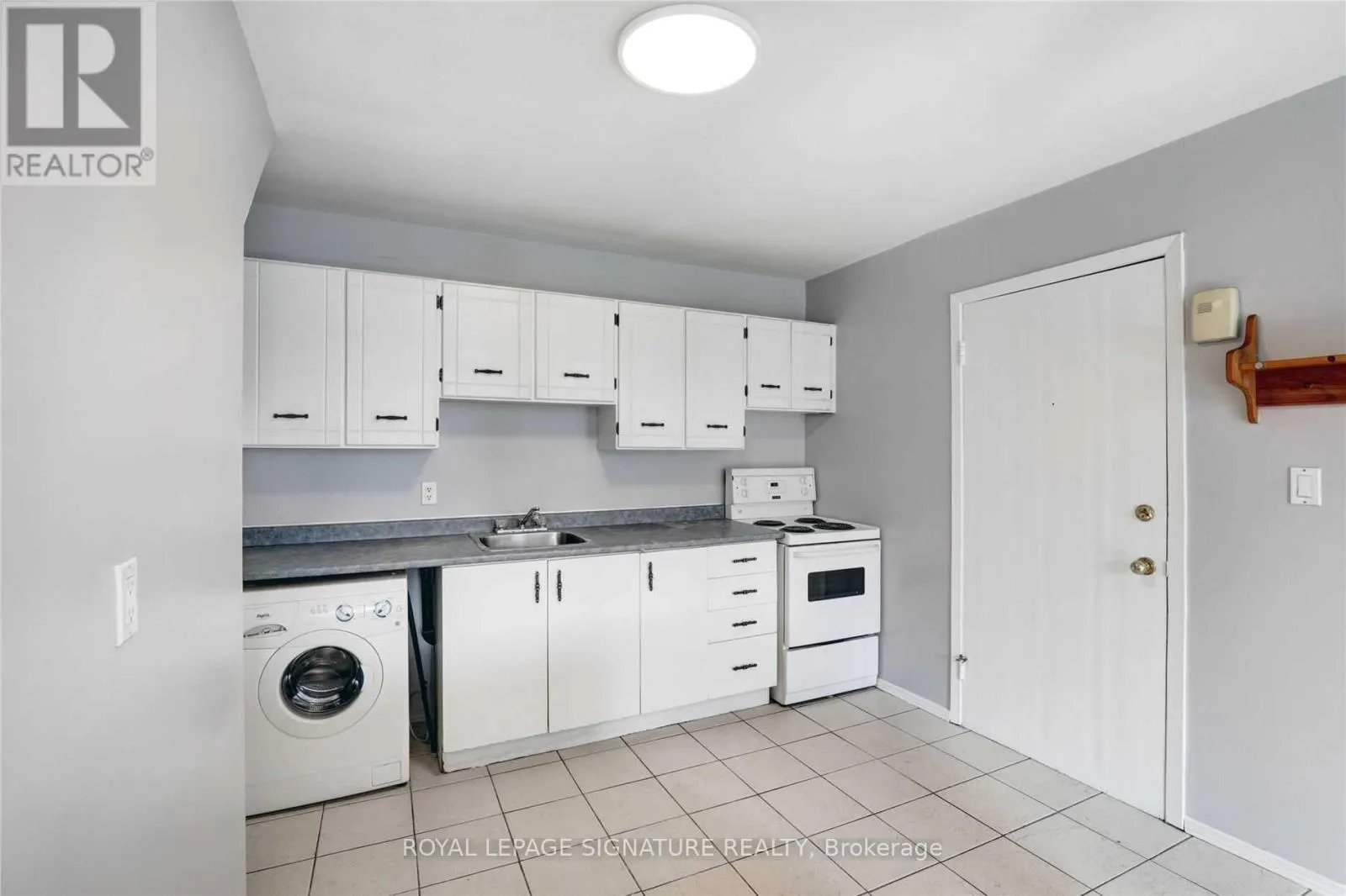 2 - 937 DANFORTH AVENUE