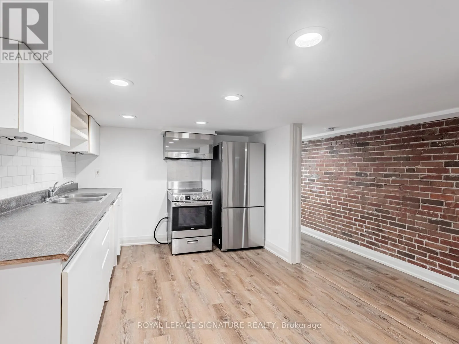 LOWER - 49 STANHOPE AVENUE