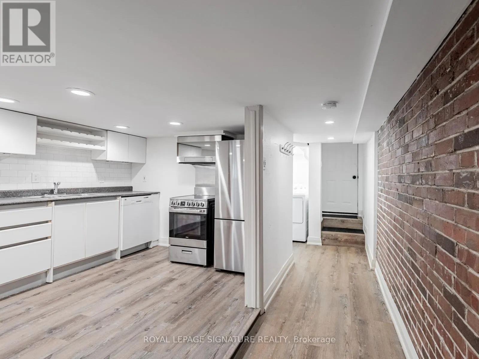 LOWER - 49 STANHOPE AVENUE