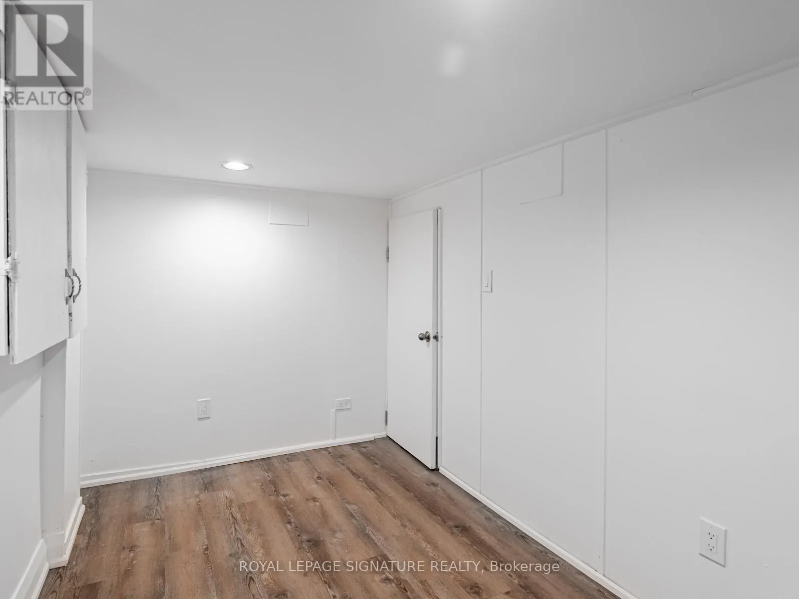LOWER - 49 STANHOPE AVENUE