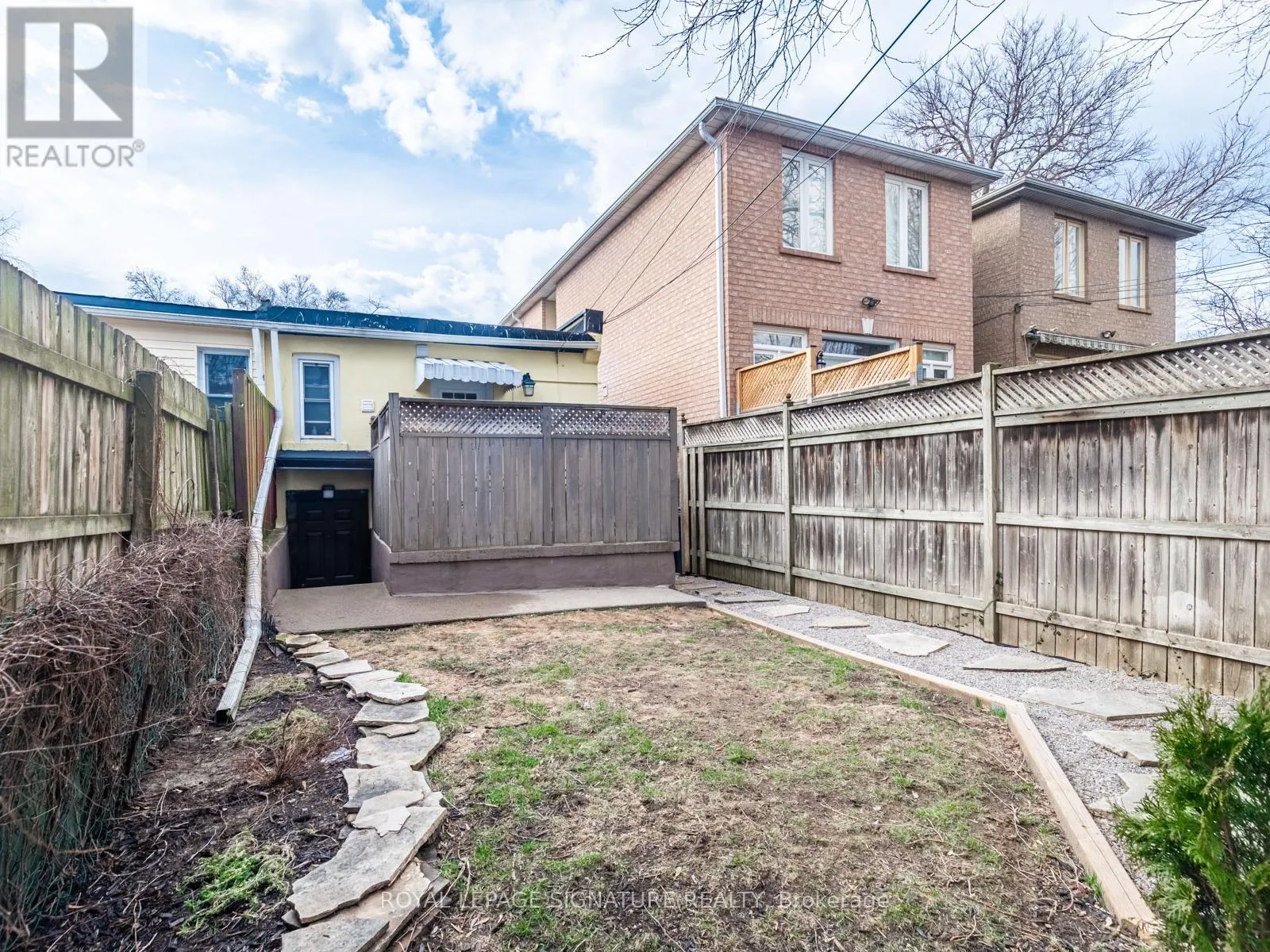 LOWER - 49 STANHOPE AVENUE