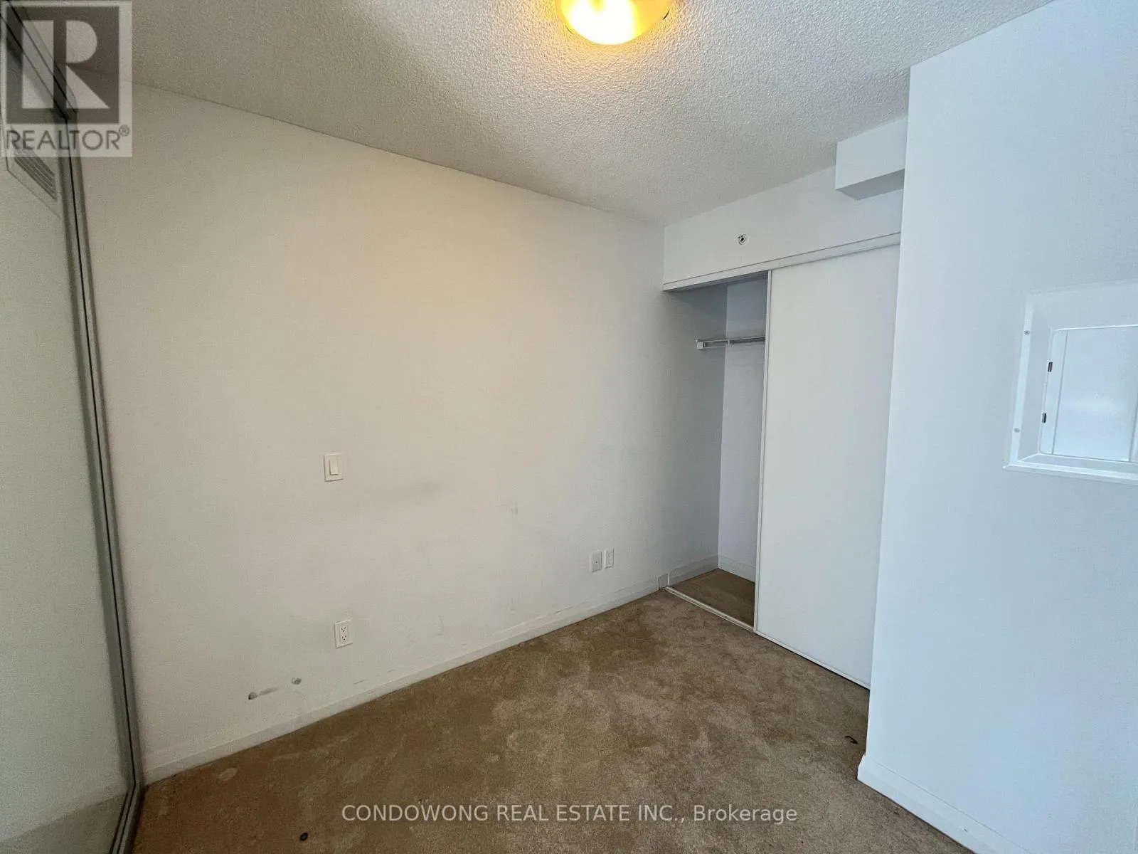 408 - 30 MEADOWGLEN PLACE