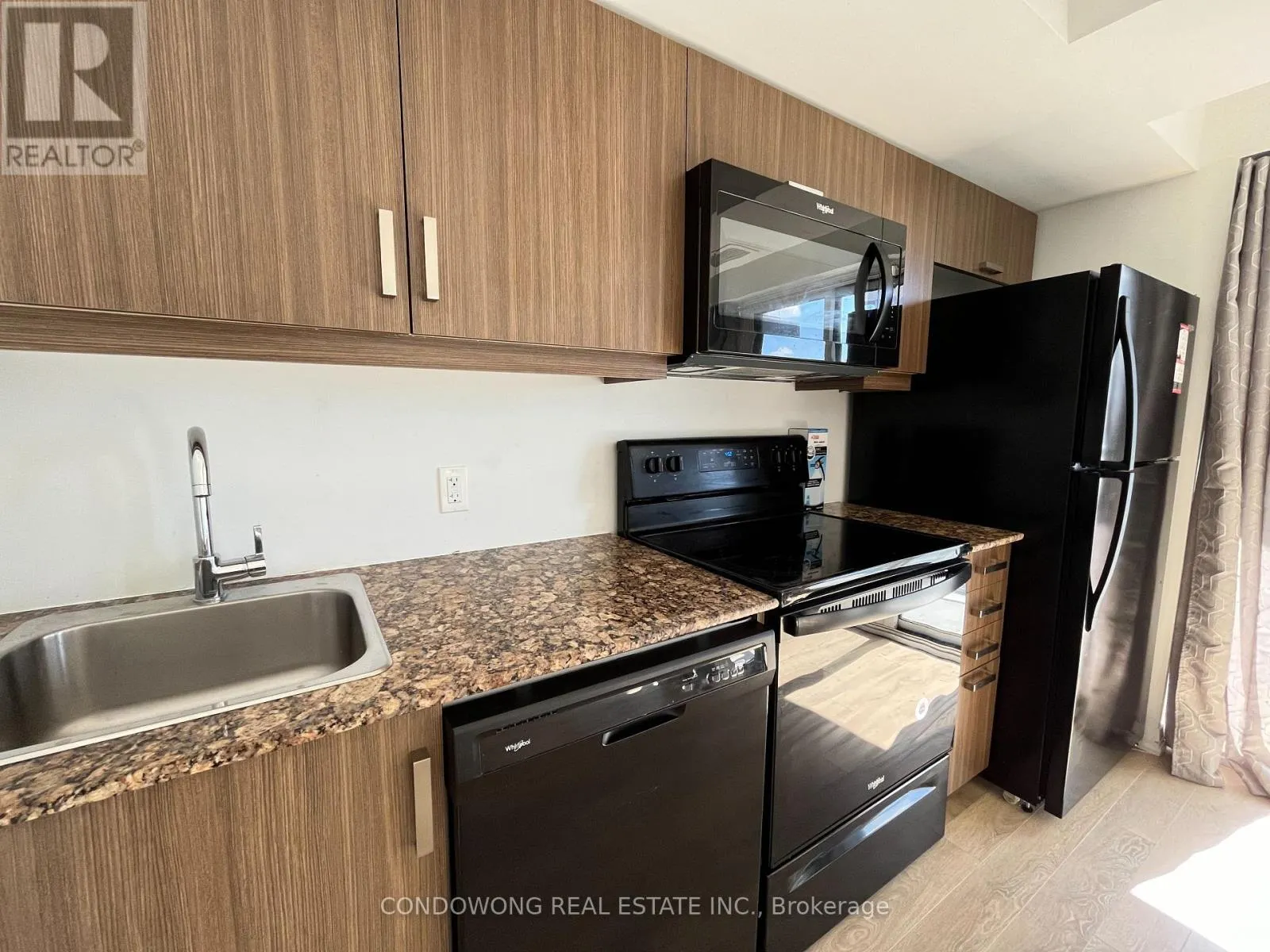 408 - 30 MEADOWGLEN PLACE