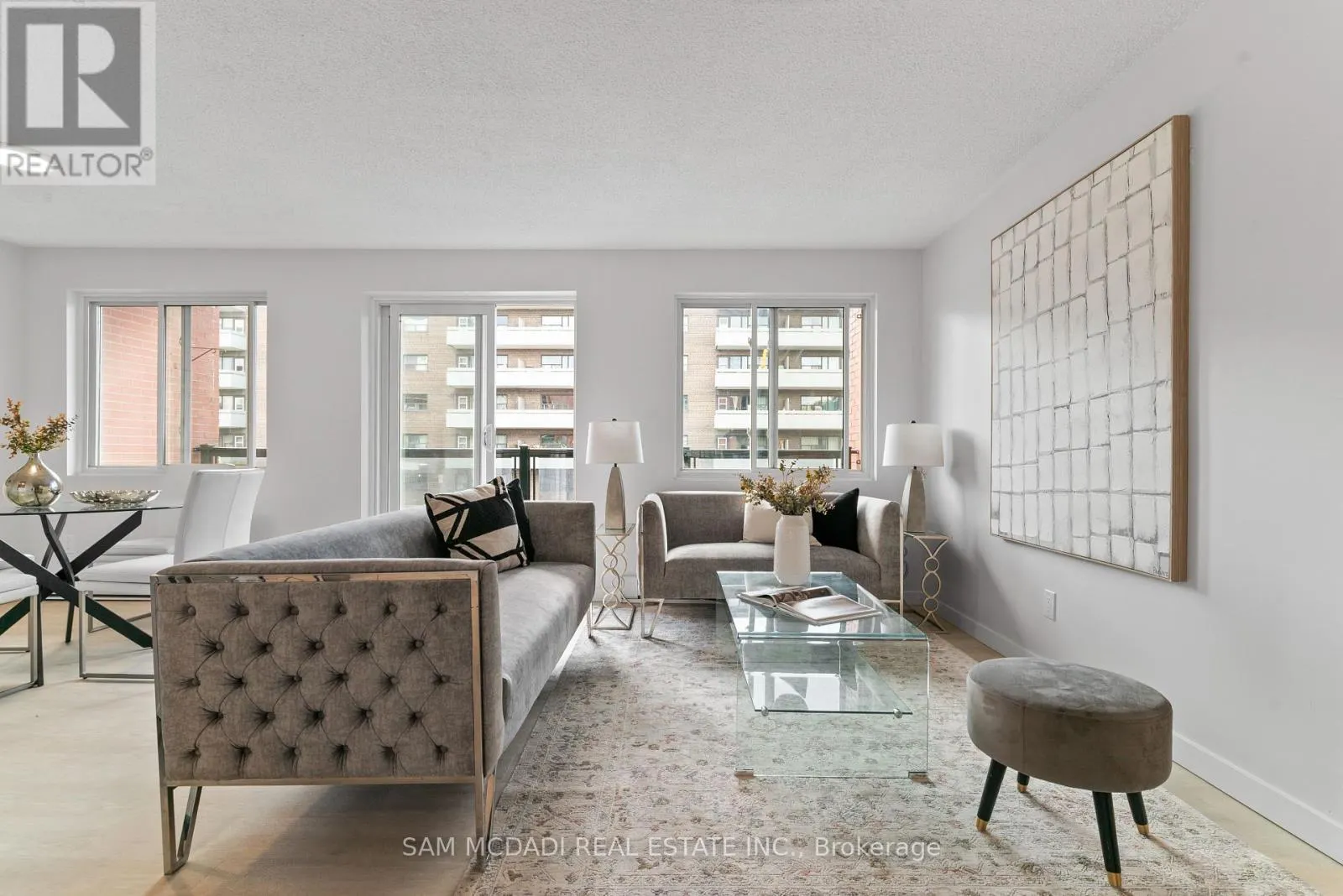 205 - 131 TAUNTON ROAD E