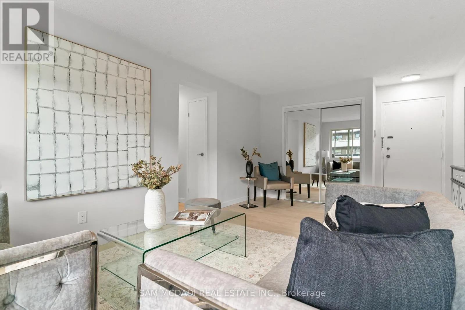 205 - 131 TAUNTON ROAD E