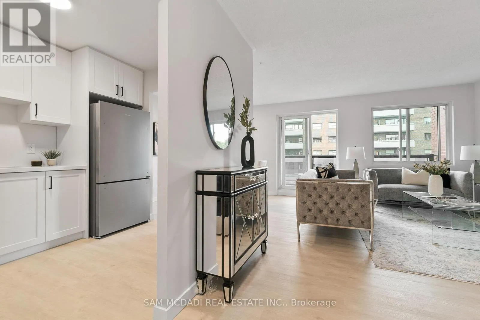 205 - 131 TAUNTON ROAD E