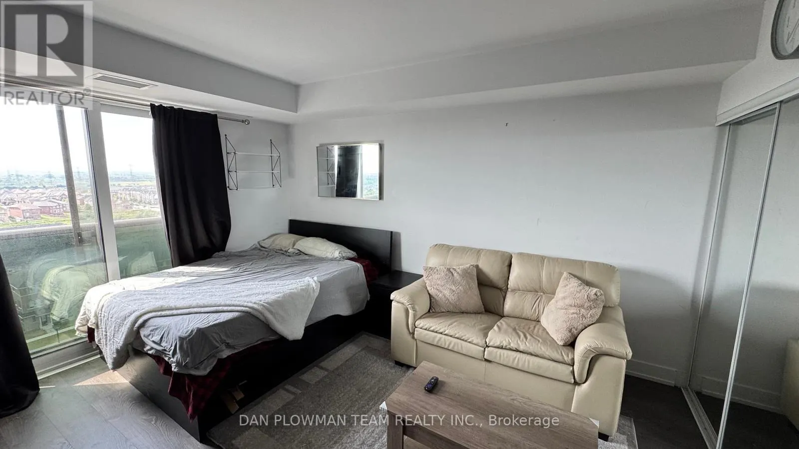 1119 - 2550 SIMCOE STREET N