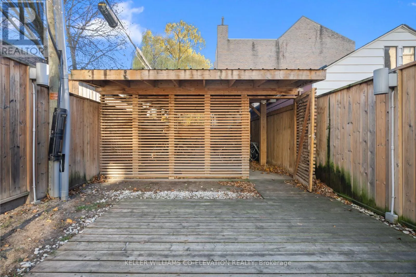 303 - 1075 QUEEN STREET E