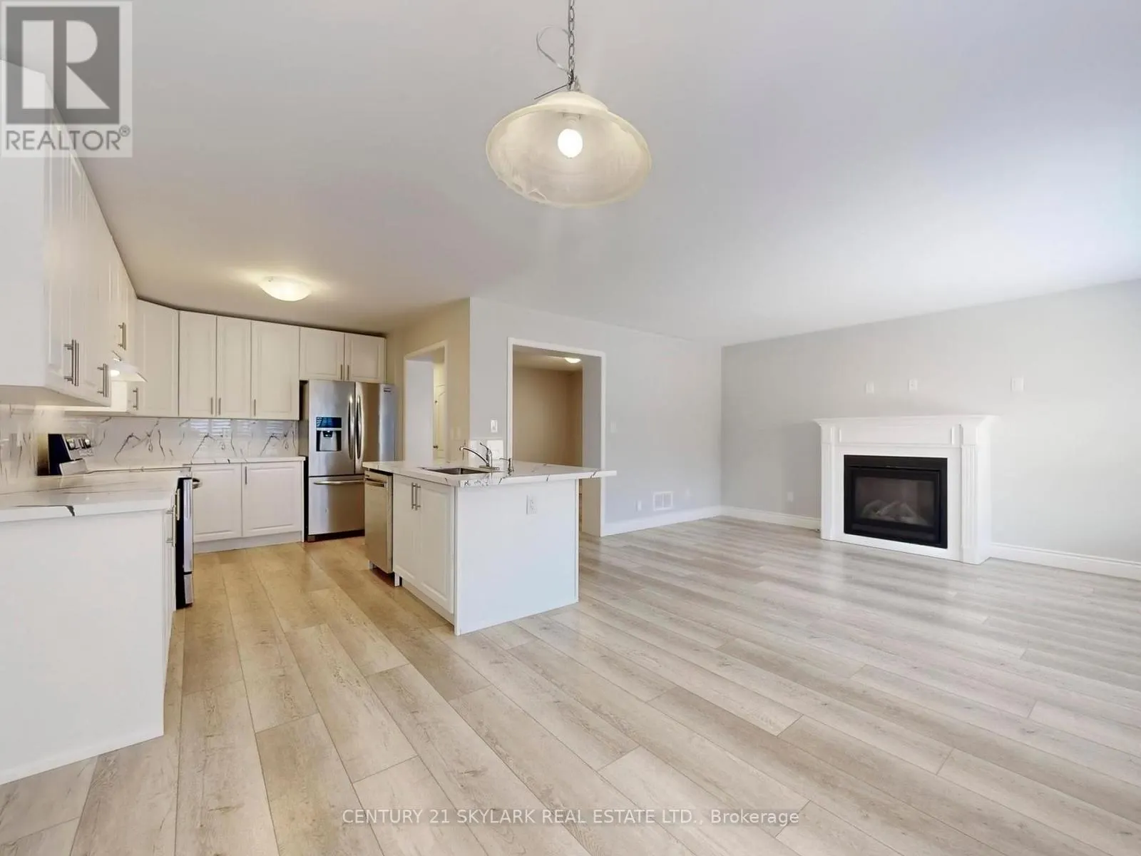 507 WINDFIELDS FARM DRIVE W