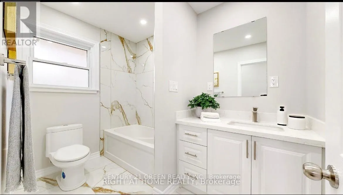 MAIN - 1813 ROSSLAND ROAD E