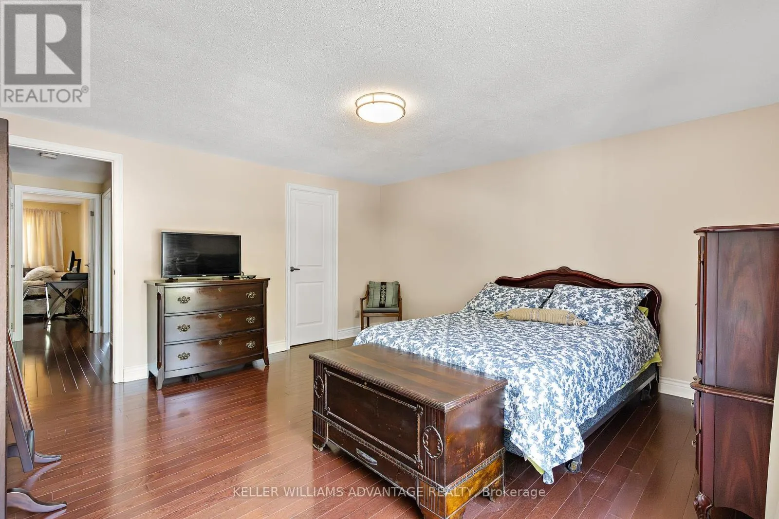 17 - 1051 SANDHURST CIRCLE