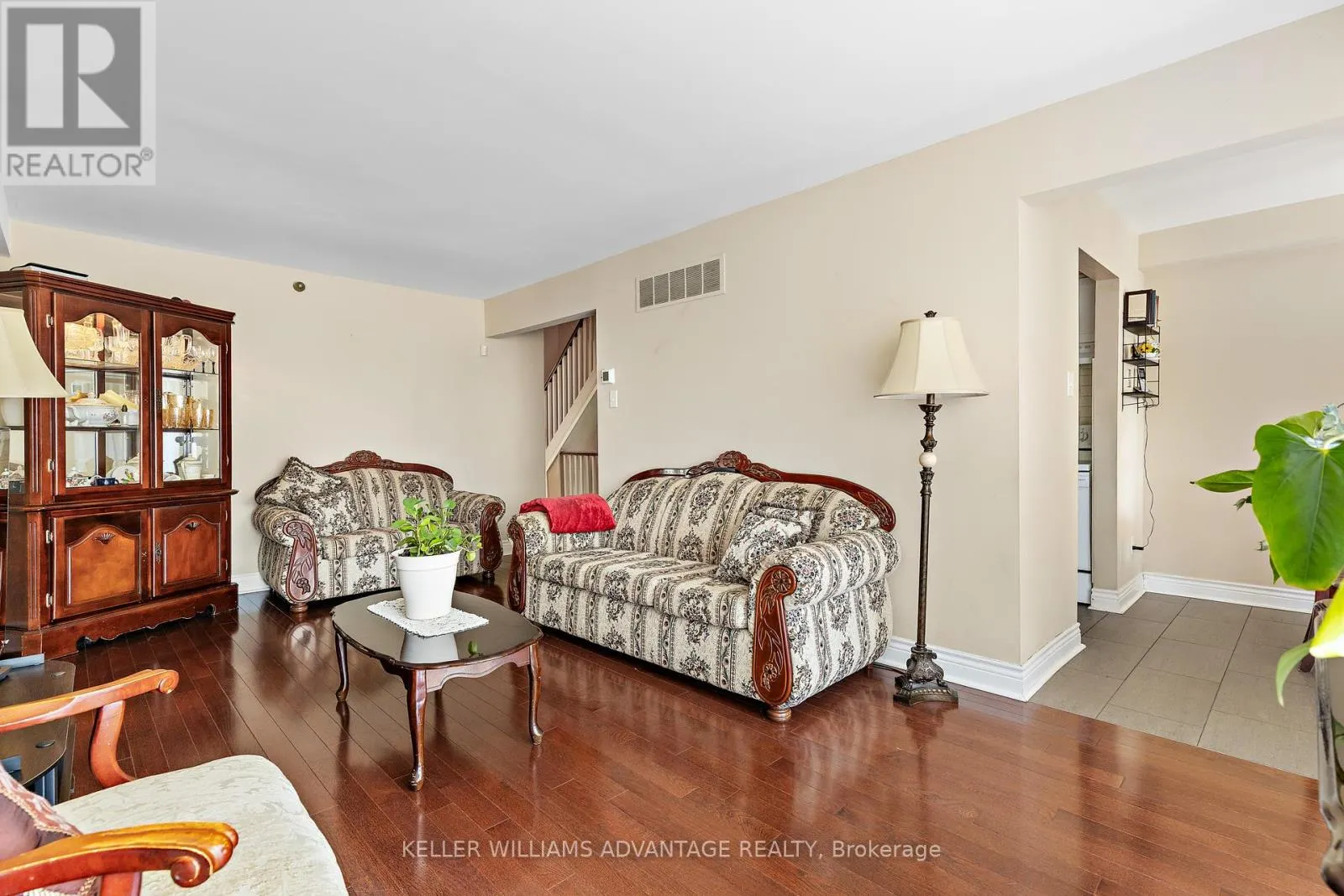 17 - 1051 SANDHURST CIRCLE